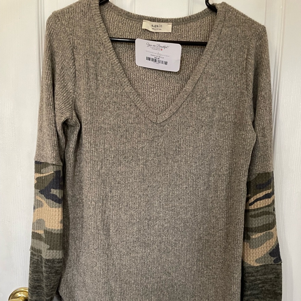 V-neck, Long sleeve tee. Camouflage sleeves.